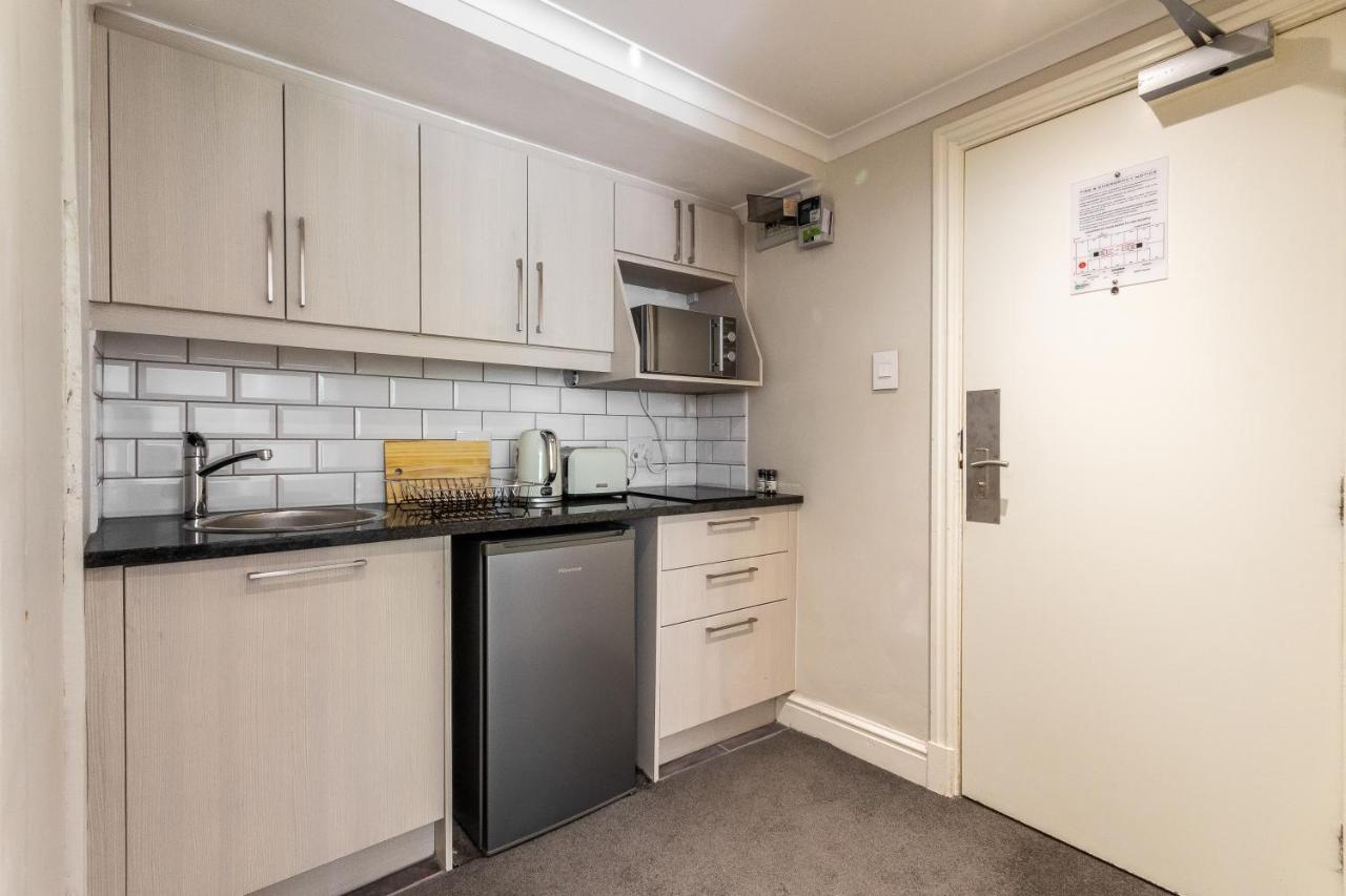 Trendy Apartment In Thibault Square City Centre Città del Capo Esterno foto