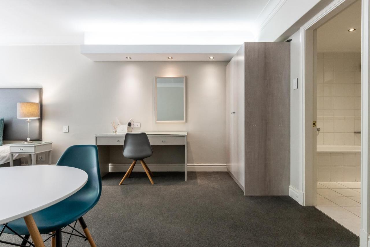 Trendy Apartment In Thibault Square City Centre Città del Capo Esterno foto